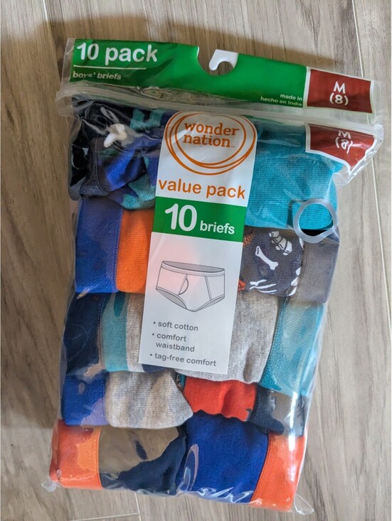 Wonder Nation Other - Boys briefs size 8 medium